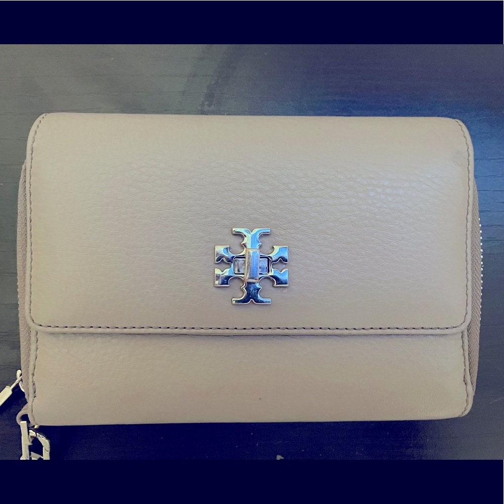 Tory Burch Gray Wristlet